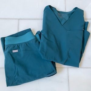 Figs Caribbean Blue Scrub Set